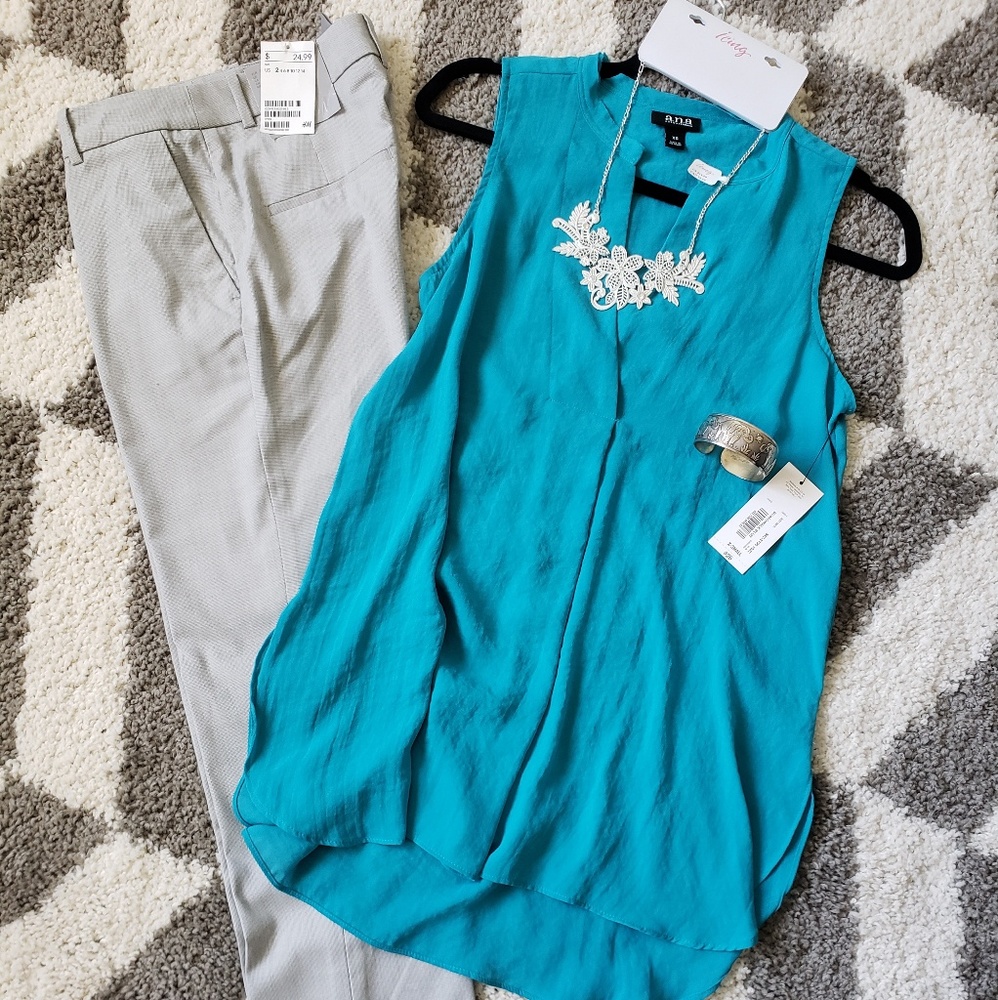 XS Sleeveless Turquoise blouse (Bundle 2 for $15)
